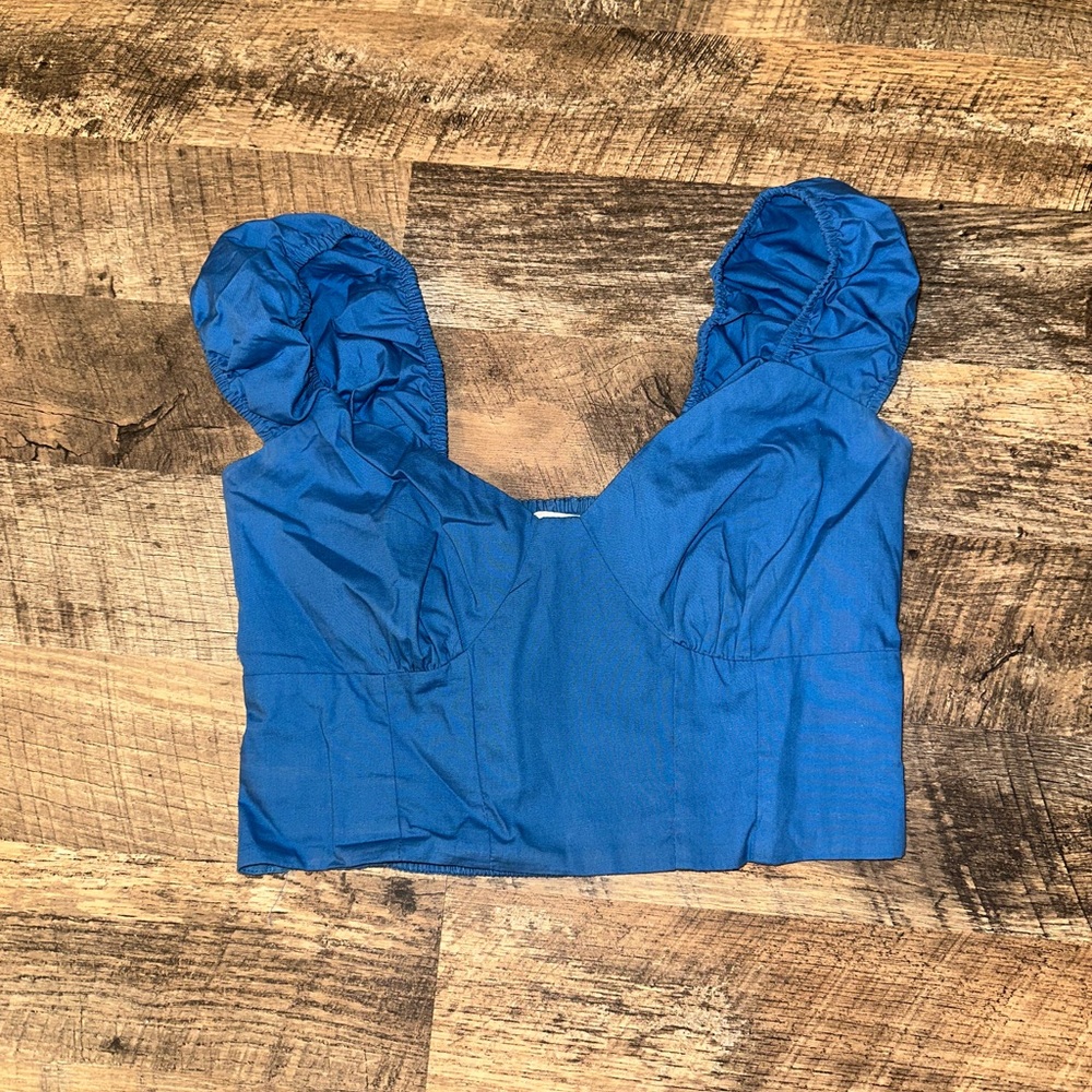 Abercrombie blue crop top